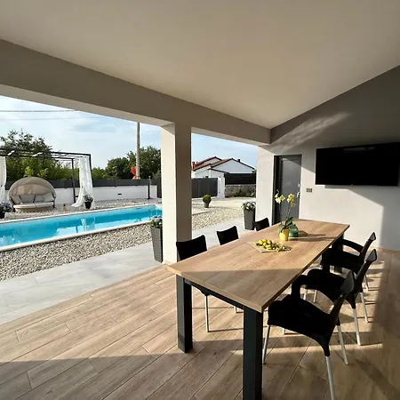 Exclusively New Holiday House With A Private Pool Ferienhaus