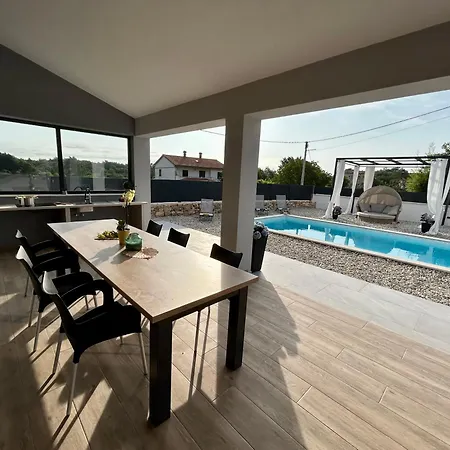 Casa de Férias Exclusively New Holiday House With A Private Pool *