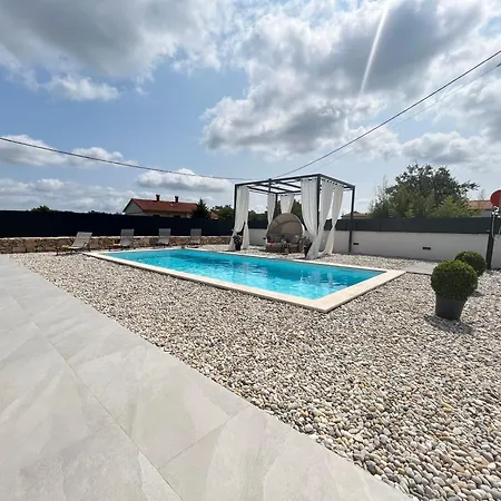 Casa de Férias Exclusively New Holiday House With A Private Pool