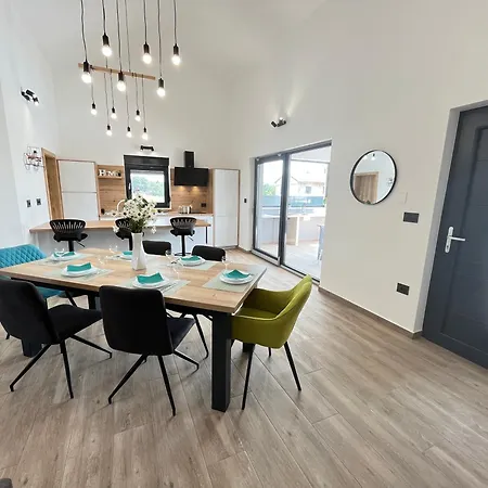 Exclusively New Holiday House With A Private Pool Ferienhaus