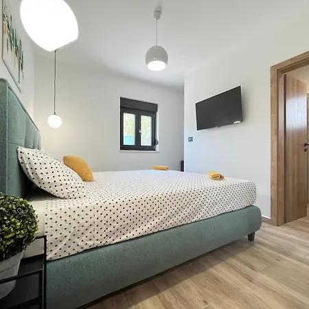 Exclusively New Holiday House With A Private Pool * Svetvinčenat